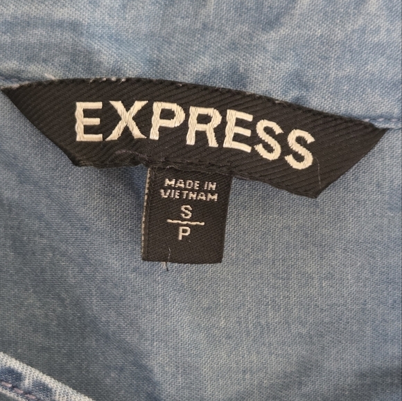 Express | Chambray Denim Blue Lace-Up Short Cuffed Sleeve Shirt Size Small - Picture 3 of 5